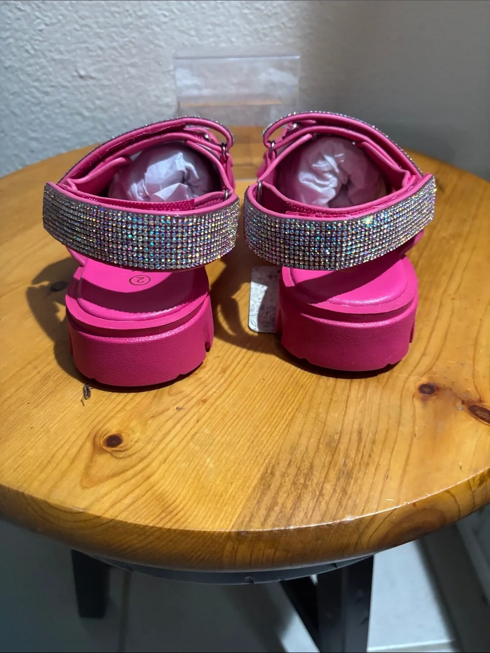 Mudd Girls Fuschia Rhinestone Strap Sandals 2 NWT